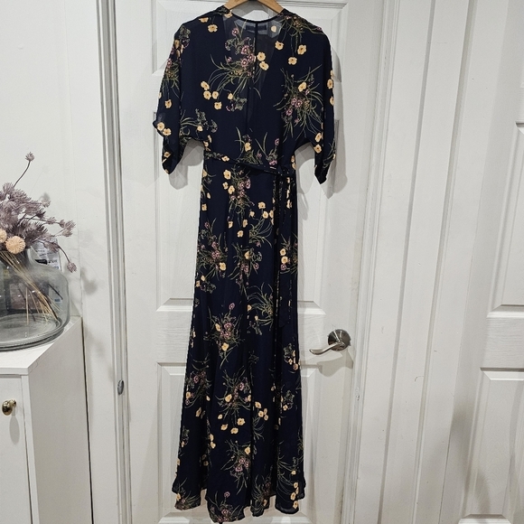 Reformation Winslow Dress - Picture 3 of 7